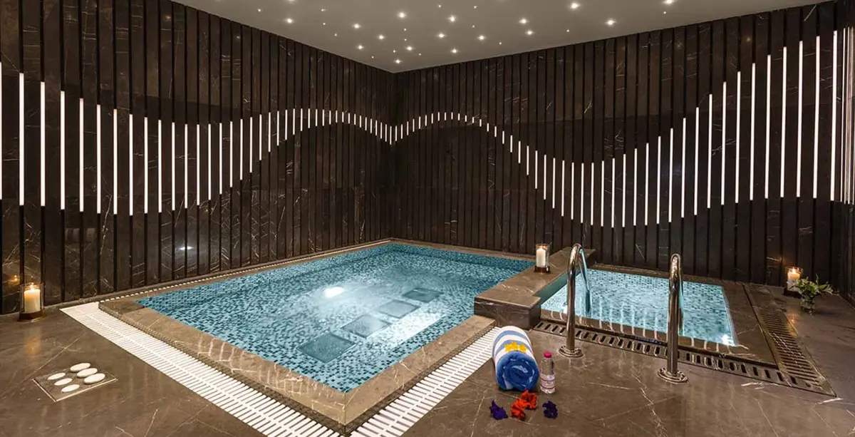Diplomatic Club Spa & Fitness whirlpool design